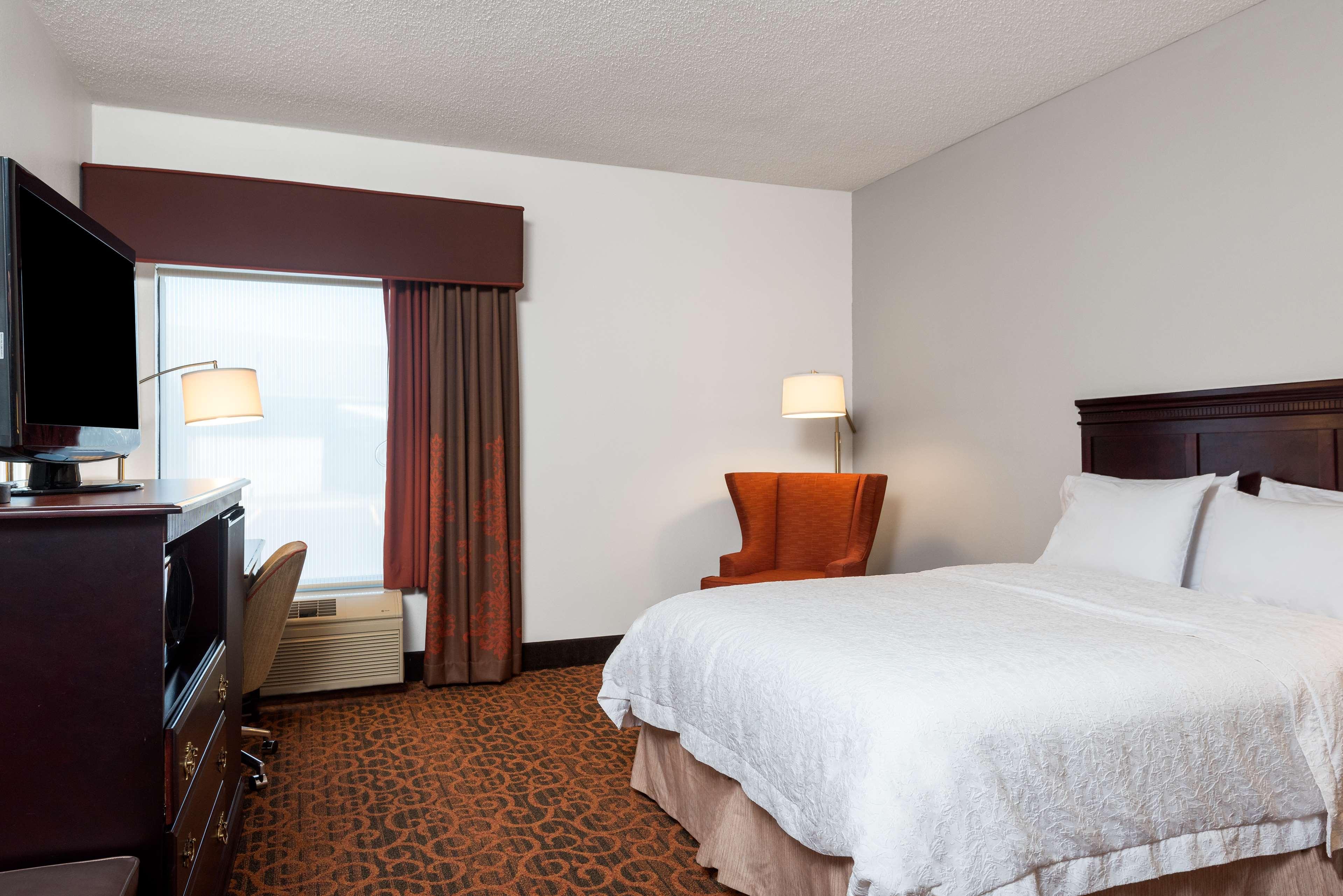 Hampton Inn Parkersburg/Mineral Wells Exterior foto