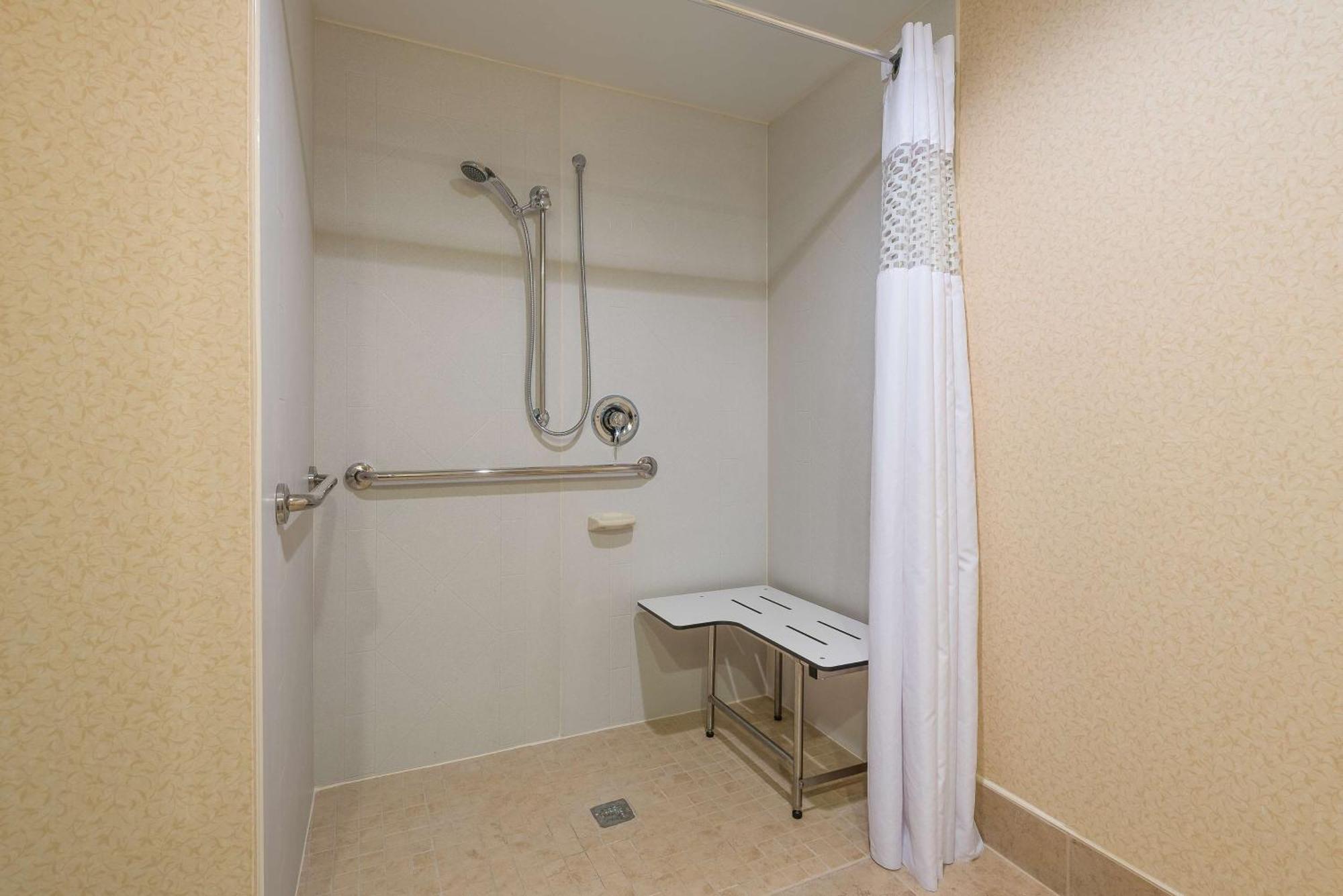 Hampton Inn Parkersburg/Mineral Wells Exterior foto