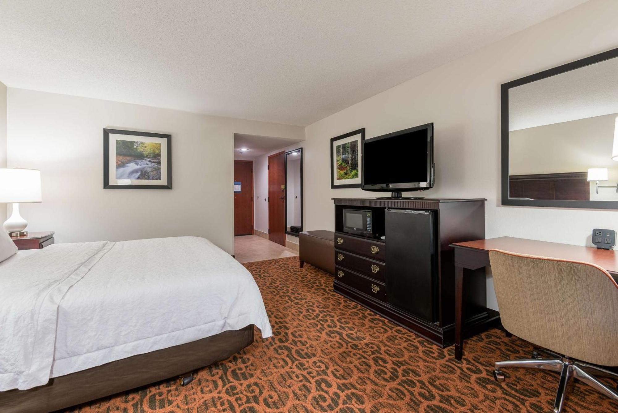 Hampton Inn Parkersburg/Mineral Wells Exterior foto