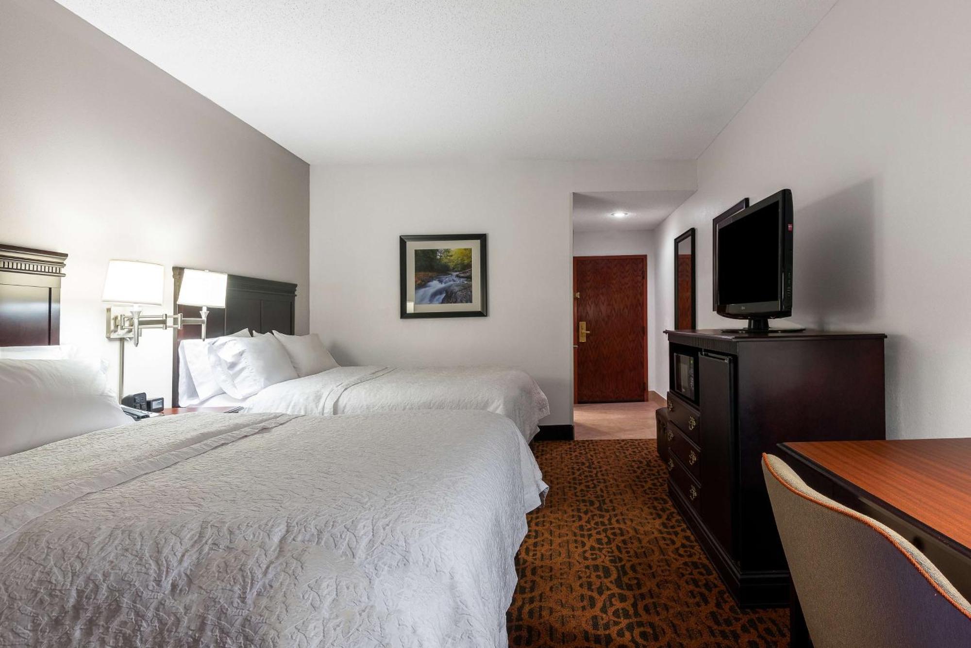 Hampton Inn Parkersburg/Mineral Wells Exterior foto